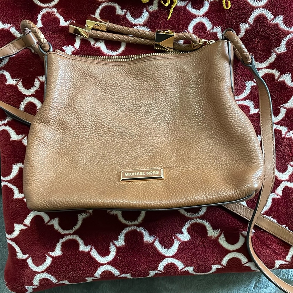 Micheal Kors crossbody